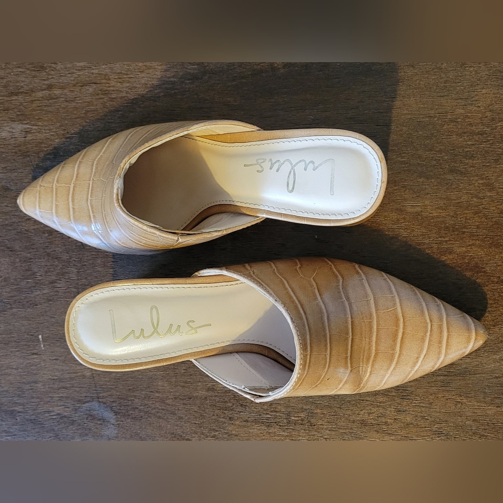 Lulus natural crocodile-embossed pointed toe mules size 5.5 - Picture 4 of 7